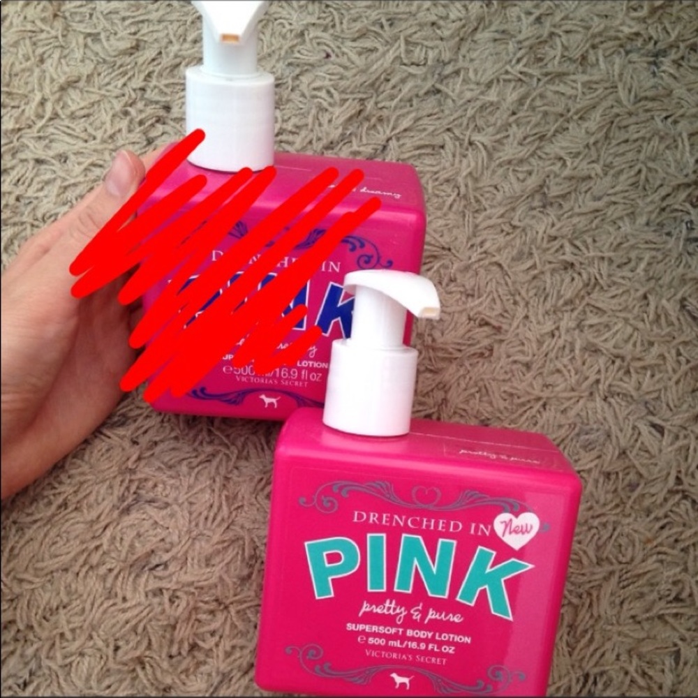 VS Pink supersoft body lotion